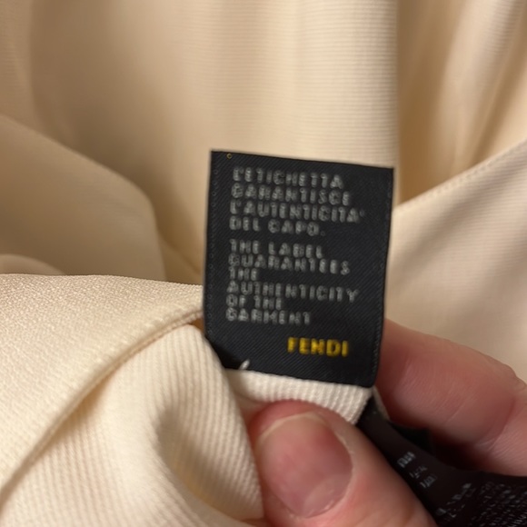 Fendi cape-style top. It 40. Cream colour - Picture 4 of 7